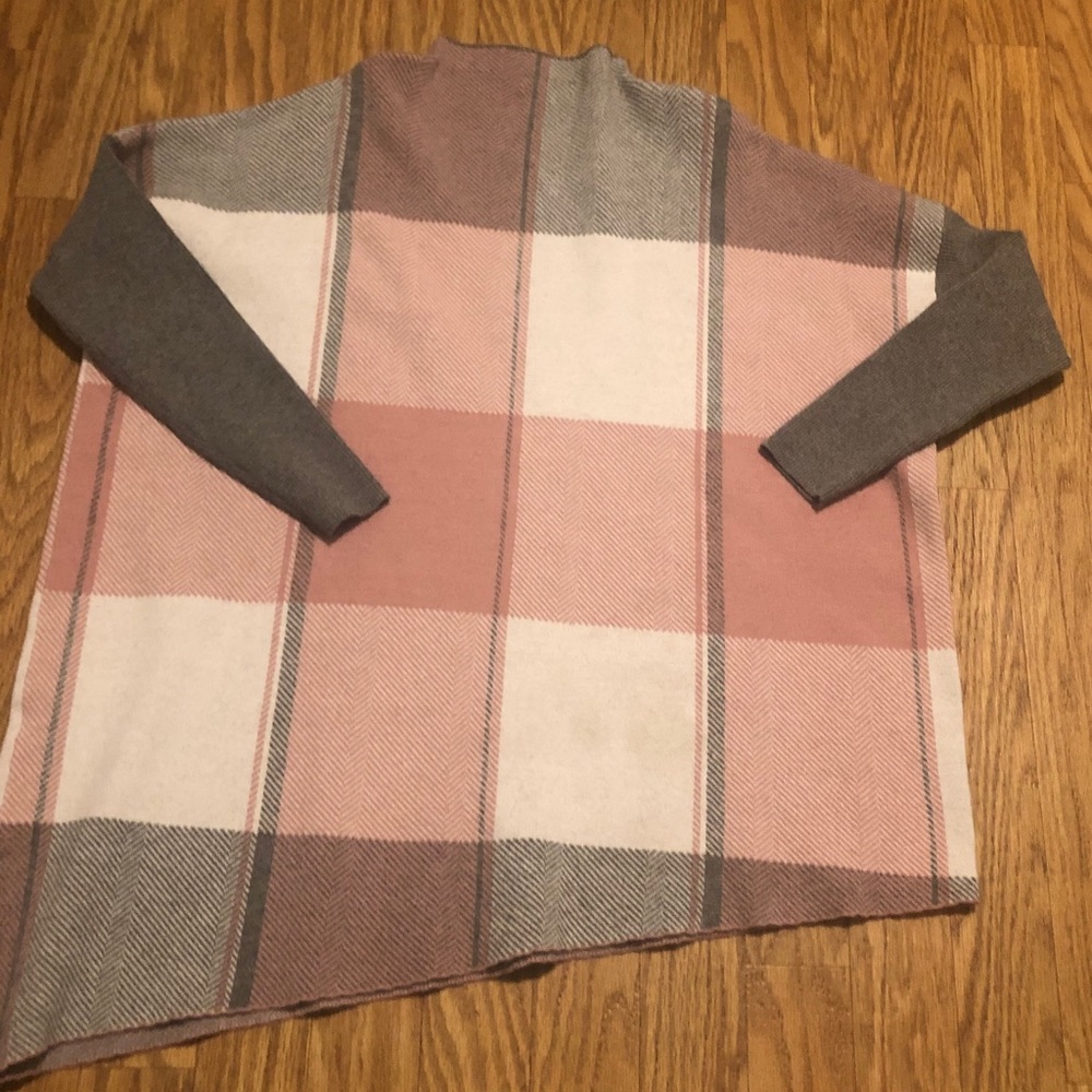 JOSEPH A GRAY AND BLUSH (PINK) MOCK TURTLENECK ASYMMETRIC SWEATER SIZE L